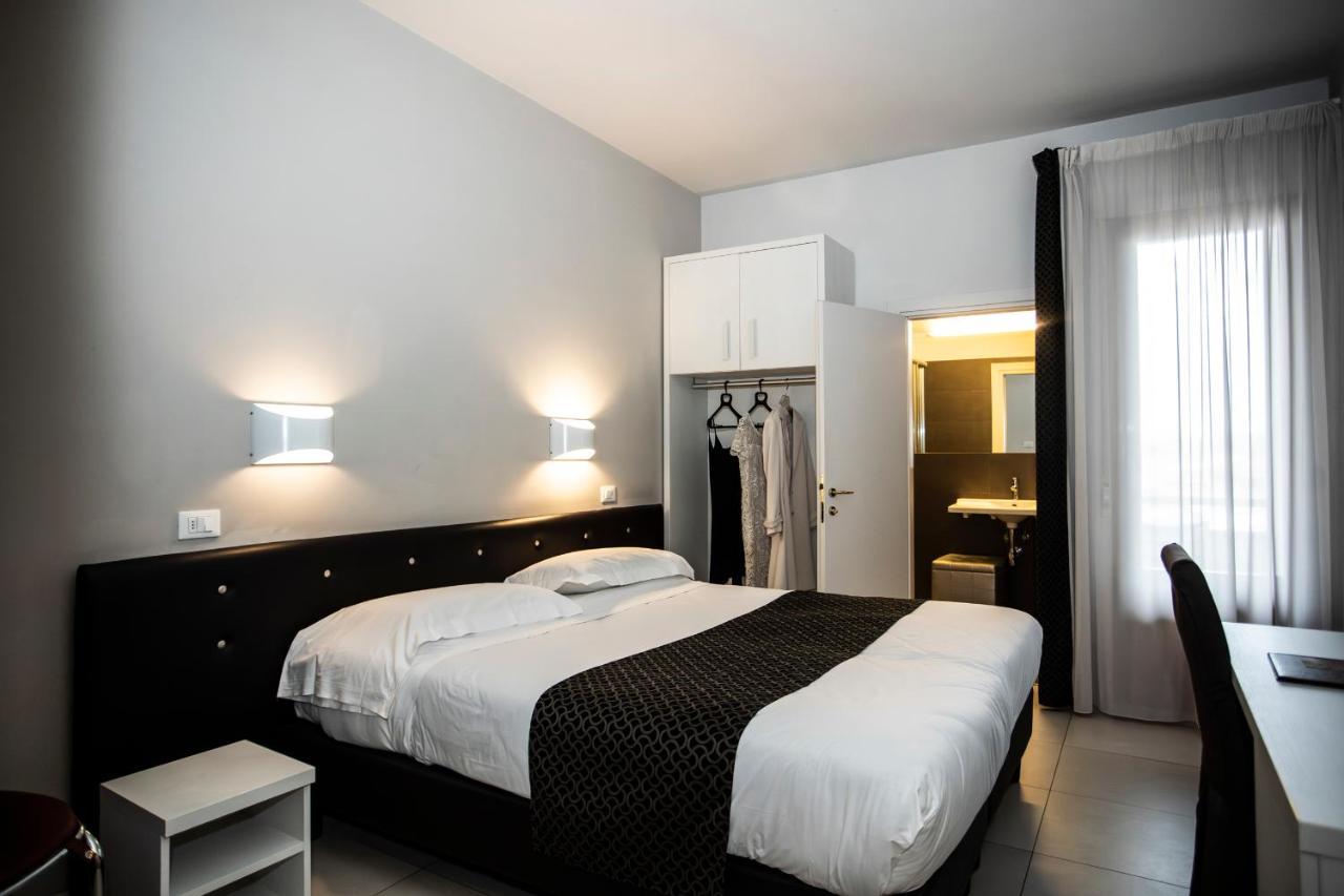 Hotel Delta Hotel 3*